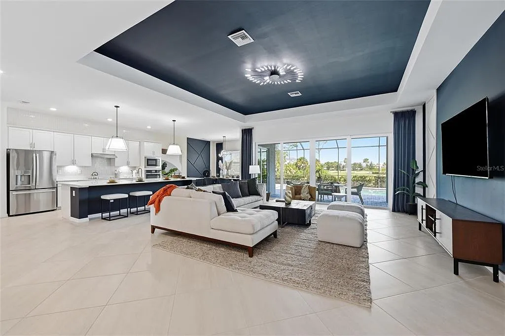 3 bed, 3.0 bath, 2650 sqft, $6,000 — Photo 4