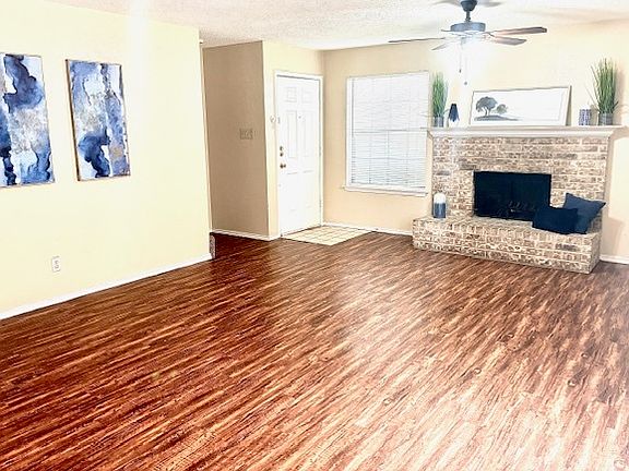 3rd image of 4336 Hulen Cir E