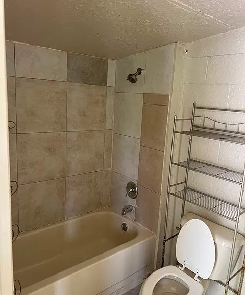 1736 SW 2nd St — Photo 5