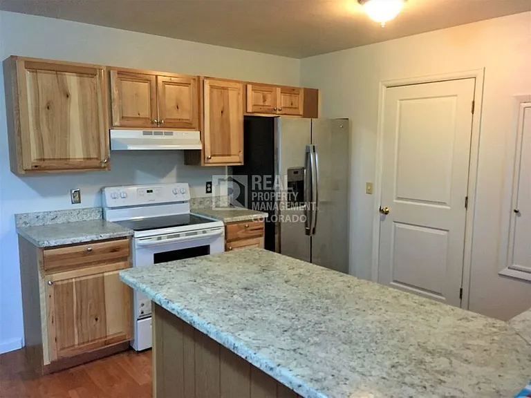 2607 W 101st Pl — Photo 6