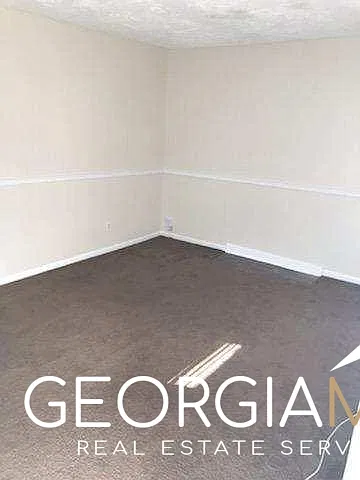 2 bed, 1.0 bath, 782 sqft, $1,300 — Photo 4