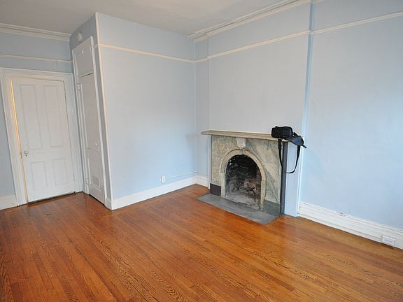 4th image of 265 W 11th St APT 4R