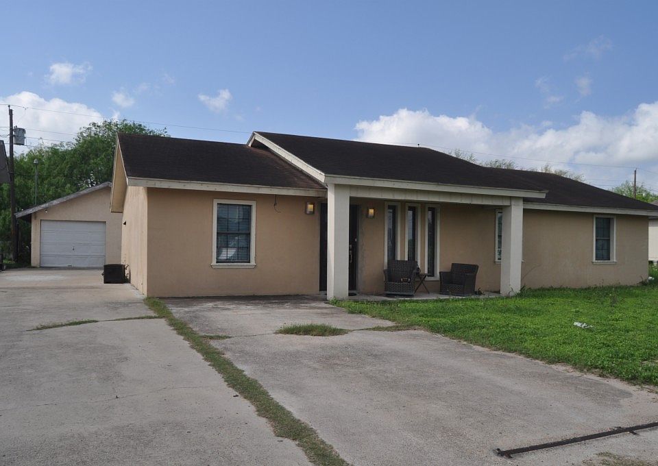 1st image of 408 Tangerine Dr