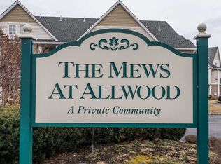 15 McClelland Way, Clifton, NJ 07012