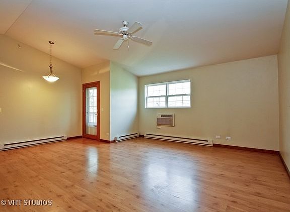 3rd image of 1524 W Sand Bar Ct Unit 3B