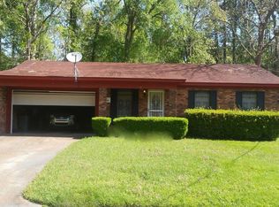 416 Lynwood Ln, Jackson, MS 39206