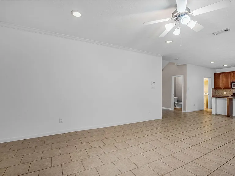 75 N Spinning Wheel Cir — Photo 9