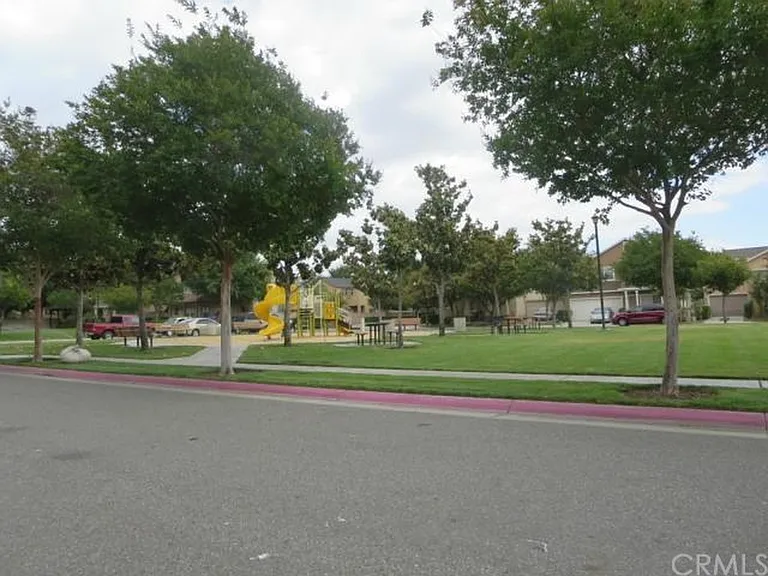 8541 Patricia Way — Photo 2