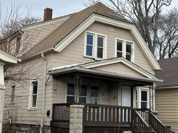 milwaukee-wisconsin-2069931077 picture