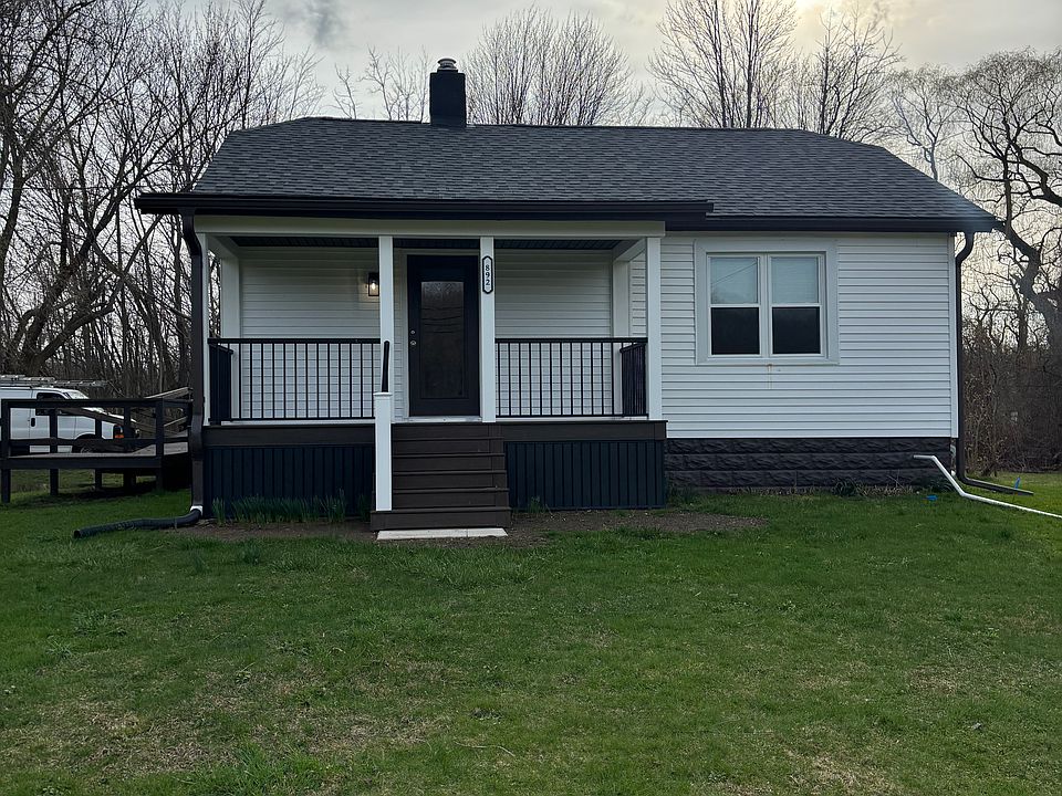 1st image of 892 Bartlett Rd