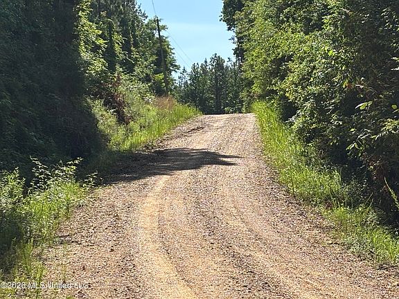 4th image of Beach Rd