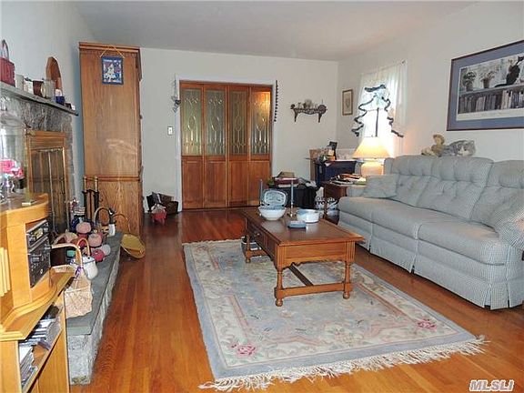 2nd image of 3007 Valentine Pl