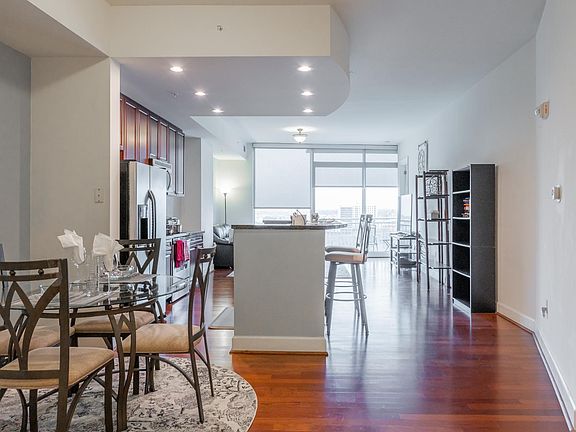 3rd image of 301 Virginia St Unit 1108