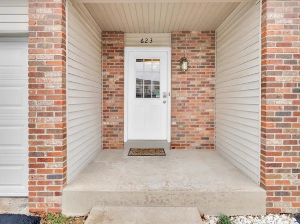 623 Southtowne Dr, Belvidere, IL 61008