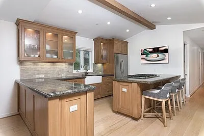 214 Marguerite Ave — Photo 6