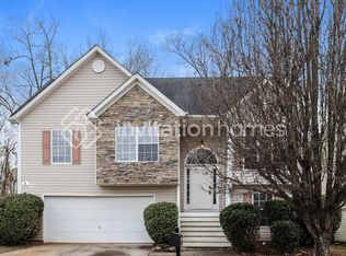1154 Saint Phillips Ct, Locust Grove, GA 30248