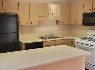 1047 Travelers Trl NW, Acworth, GA 30144
