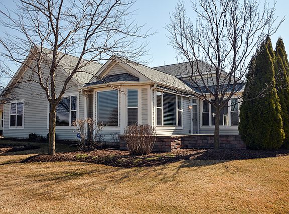 4th image of 11981 Tuliptree Ln