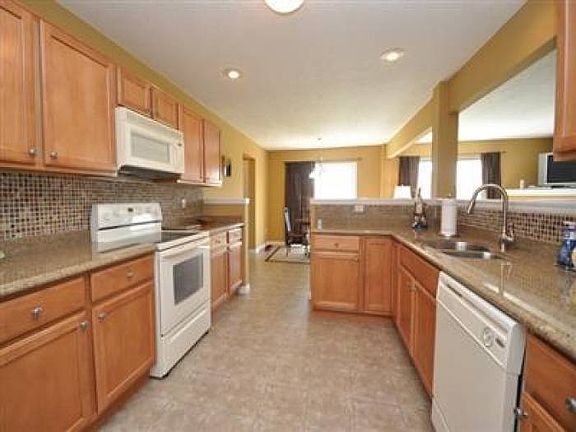 4th image of 8355 Misty Shore Dr