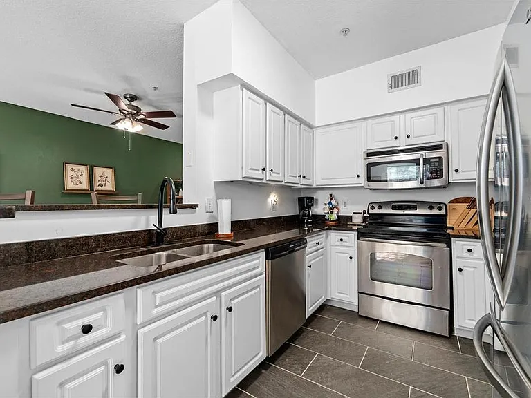 2010 E Palm Ave #14317 — Photo 8