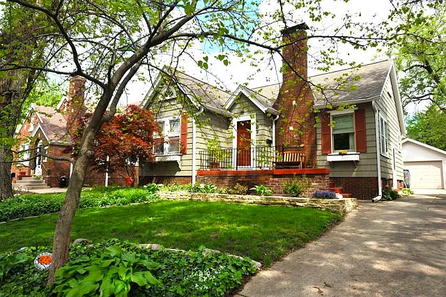 303 W Maywood Ave photo 1