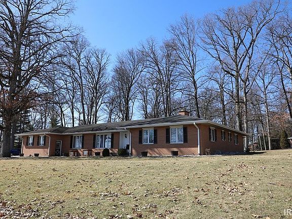 3rd image of 206 N Manor Dr