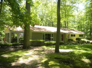 32 Ridge Rd, Upper Saddle River, NJ 07458