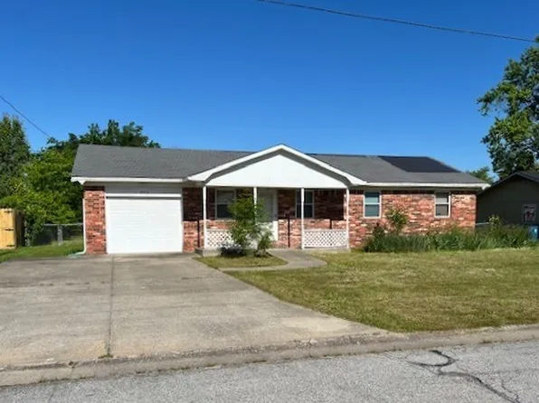 902 SE G St, Bentonville, AR 72712