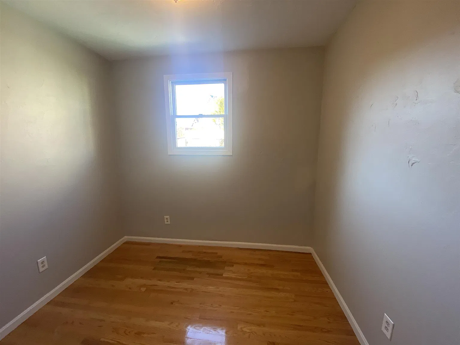 63 Webster Ave — Photo 3