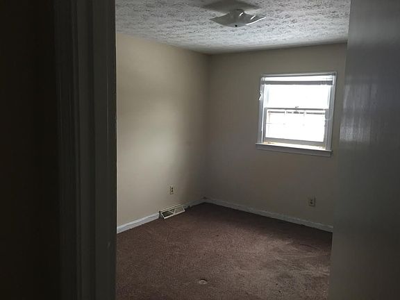 5th image of 1910 Harvey Ave