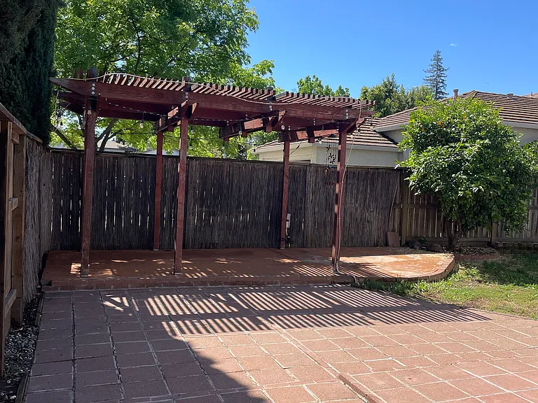 2161 Milan Way — Photo 21