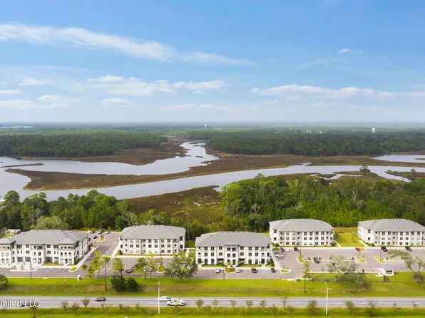 2501 Bienville Blvd #516, Ocean Springs, MS 39564