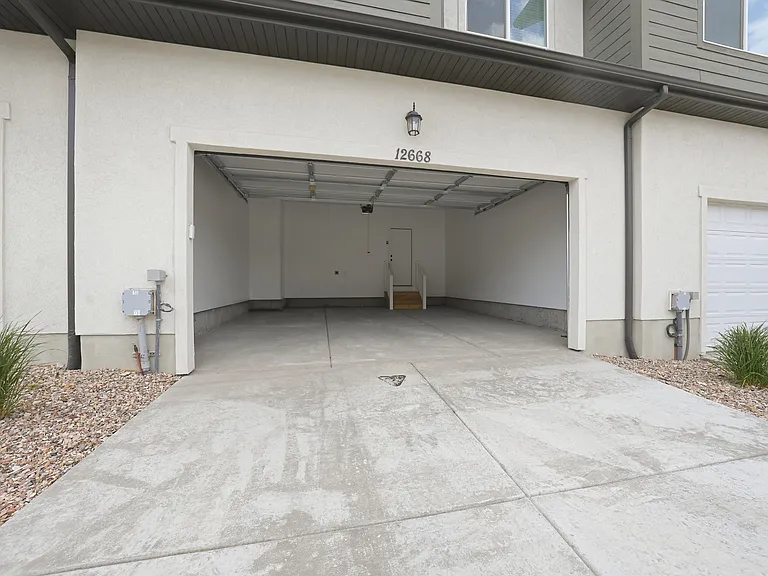12668 S Treasure Lake Cv — Photo 41