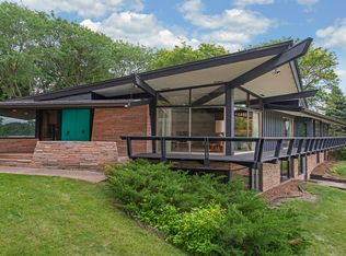 1875 Kyle Pl, Golden Valley, MN 55422