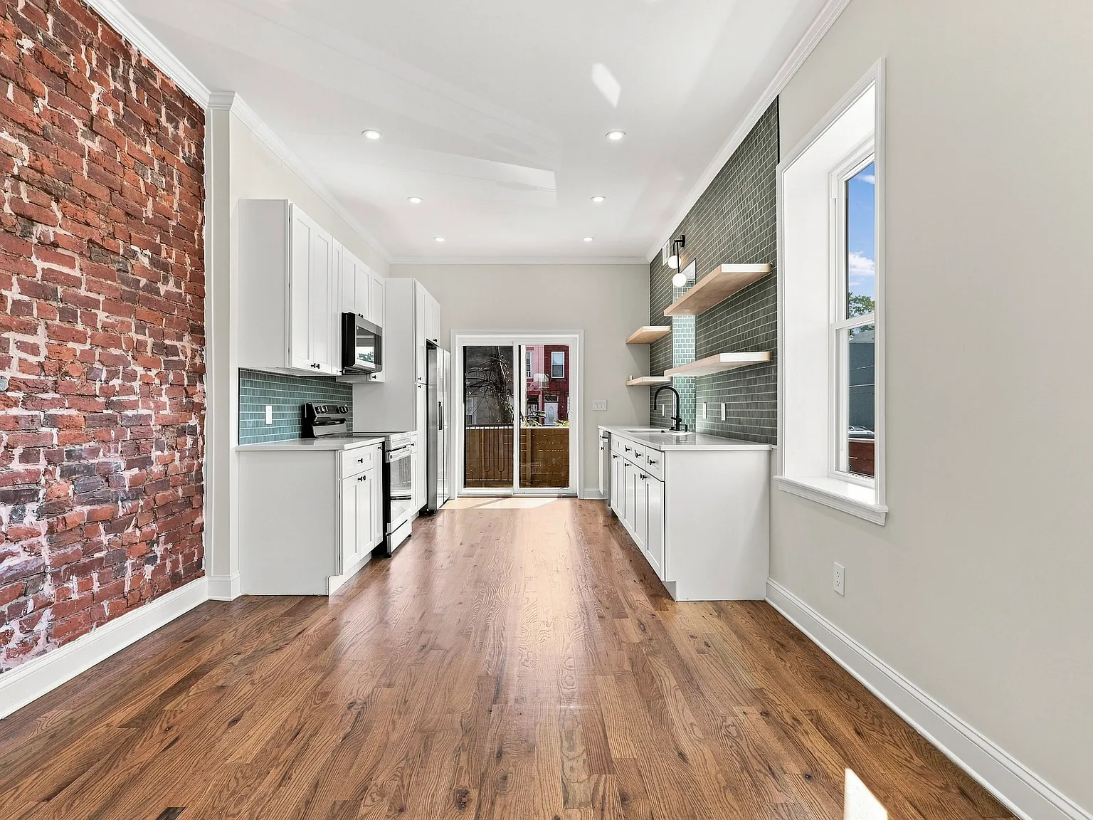 4 bed, 3.5 bath, $2,345 — Photo 3