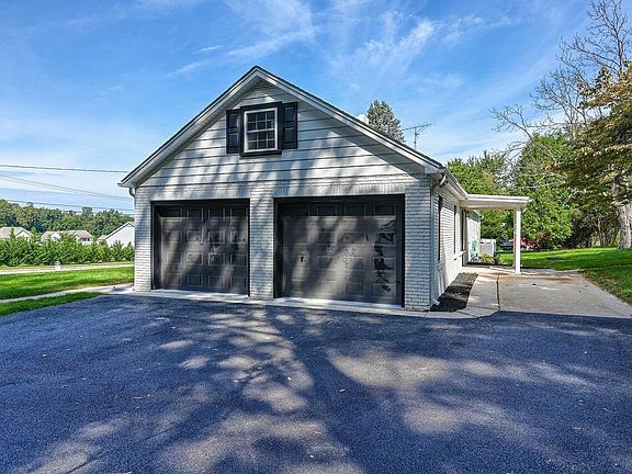 3rd image of 1076 Beck Mill Rd