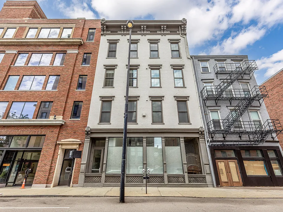 813 Broadway St #102