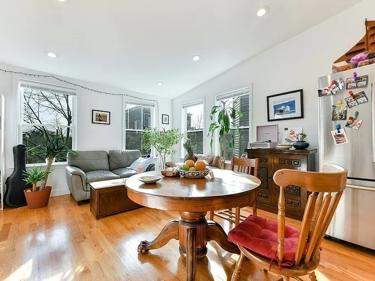 236 Havre St #3 — Photo 11