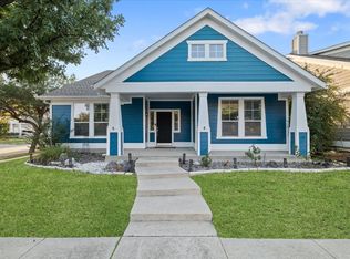1005 Live Oak Dr, Aubrey, TX 76227