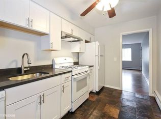 939 Deerfield Rd, Deerfield, IL 60015