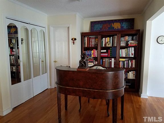 5th image of 2309 Aspen Ct