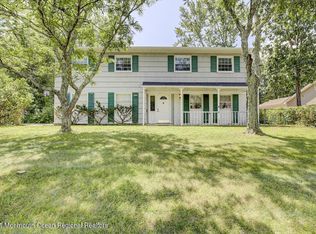 11 Livingston Dr, Howell, NJ 07731