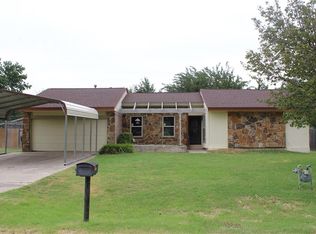 10449 NW 15th St, Oklahoma City, OK 73127