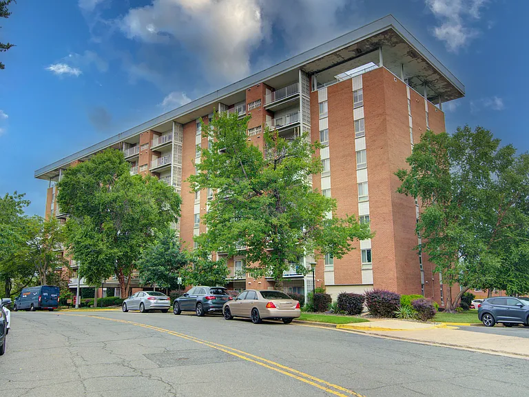 5250 Valley Forge Dr #407 — Photo 35