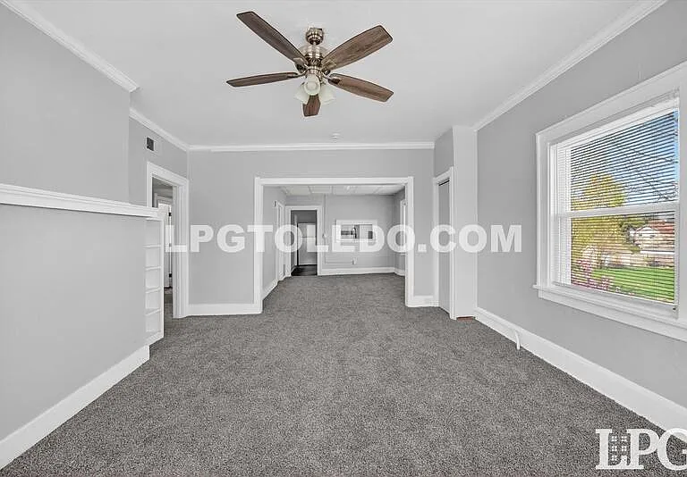 1734 Arlington Ave — Photo 8