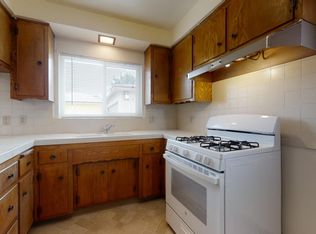 11925 Ramona Ave #C, Hawthorne, CA 90250