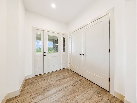 5th image of 9385 Walter Well Ln