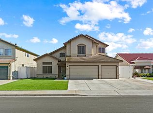 71 Reed Rd, Oakdale, CA 95361