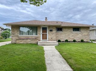 2816 S 12th St, Sheboygan, WI 53081