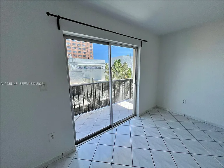 821 Euclid Ave #304 — Photo 10